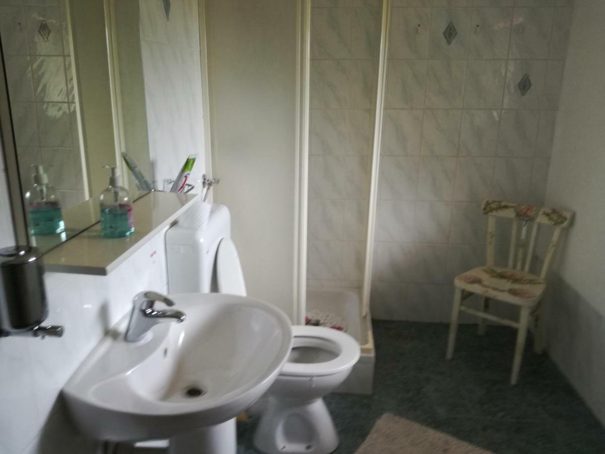 Apartman Jasmin Apartment Catrnja ภายนอก รูปภาพ